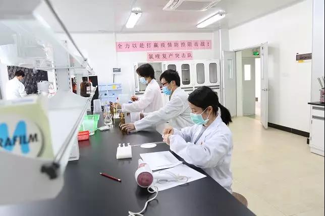 【初心如磐，，，，，，，，使命在肩】我为药品研发昼夜攻关，，，，，，，，你为抗疫支援远走湖北